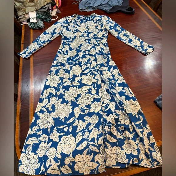 Zara | Dresses | Zara Blue And Cream Floral Long Sleeve Dress | Poshmark